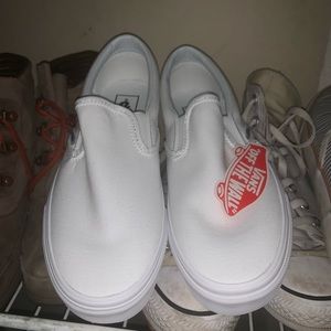Brand New White Vans size 8.5